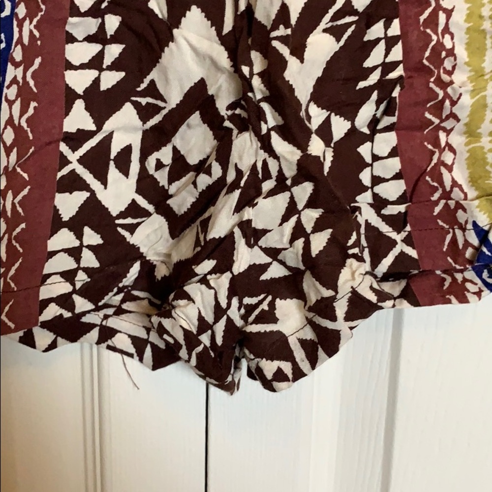 Aztec flowy Shorts - Picture 2 of 4